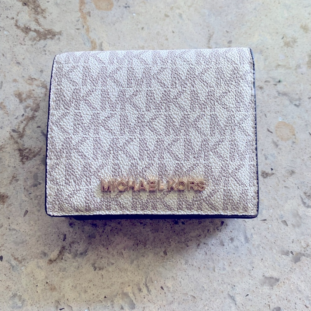 Michael kors small wallet